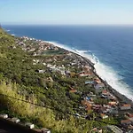 Pauloldtown - Local Experience W Rooftop N Jacuzzi * Paul do Mar (Madeira)