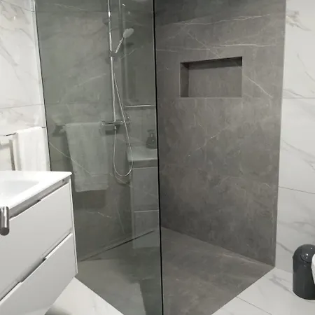 Pauloldtown - Local Experience W Rooftop N Jacuzzi וילה *