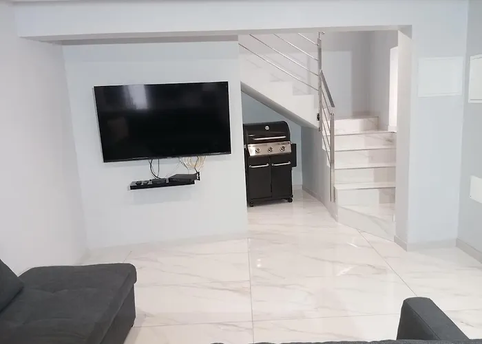 Pauloldtown - Local Experience W Rooftop N Jacuzzi וילה *