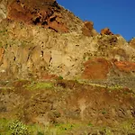 Vila Pauloldtown - Local Experience W Rooftop N Jacuzzi Paul do Mar (Madeira)