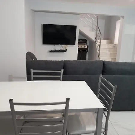 Pauloldtown - Local Experience W Rooftop N Jacuzzi