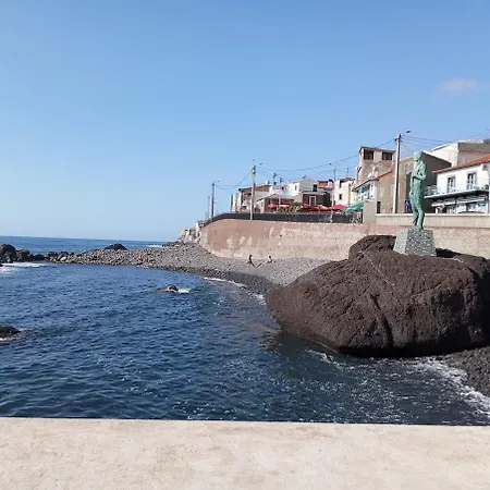 Pauloldtown - Local Experience W Rooftop N Jacuzzi * Paul do Mar (Madeira)