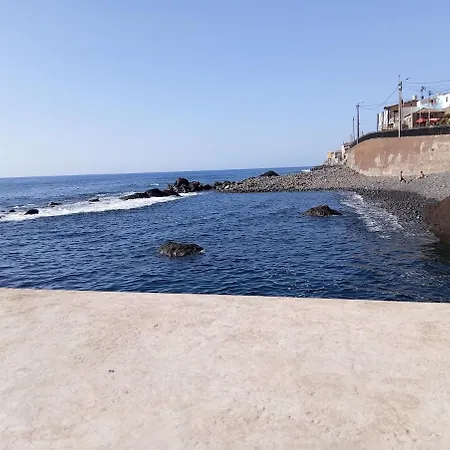 Pauloldtown - Local Experience W Rooftop N Jacuzzi Paul do Mar (Madeira)