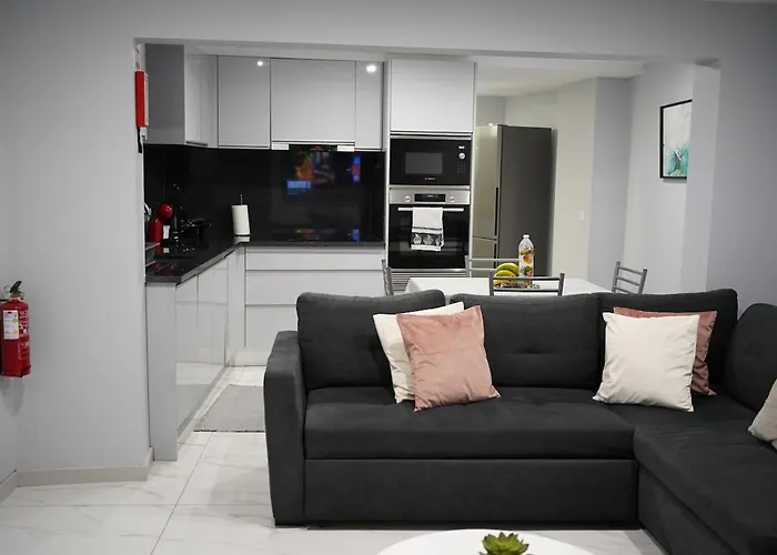 Pauloldtown - Local Experience W Rooftop N Jacuzzi